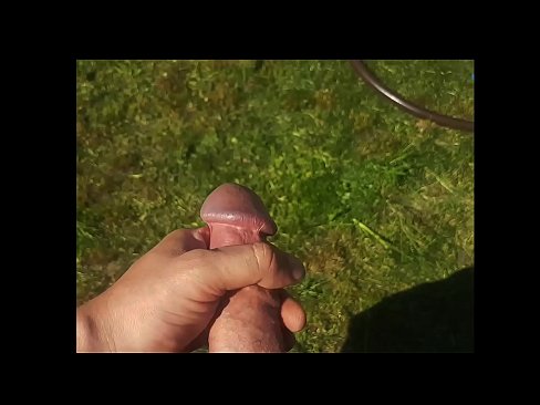 ❤️ A guapa quente recibe o seu coño rosa fodido e corre cun chorro nun xardín de verán ️ Porno a nós gl.fitorganic.top