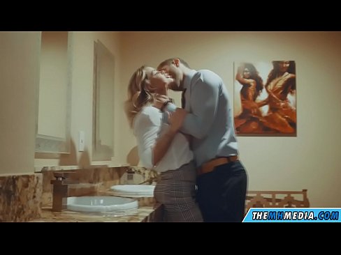 ❤️ Cando unha loura tetona seduce nun baño público ️ Porno a nós gl.fitorganic.top